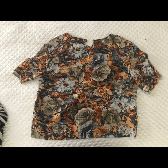 Zara Floral Crop Top - Picture 4 of 4